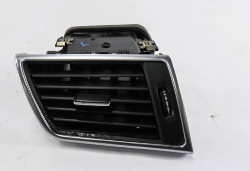 1668302154RA Air vent LHS front W166 ML NEW (A/C)