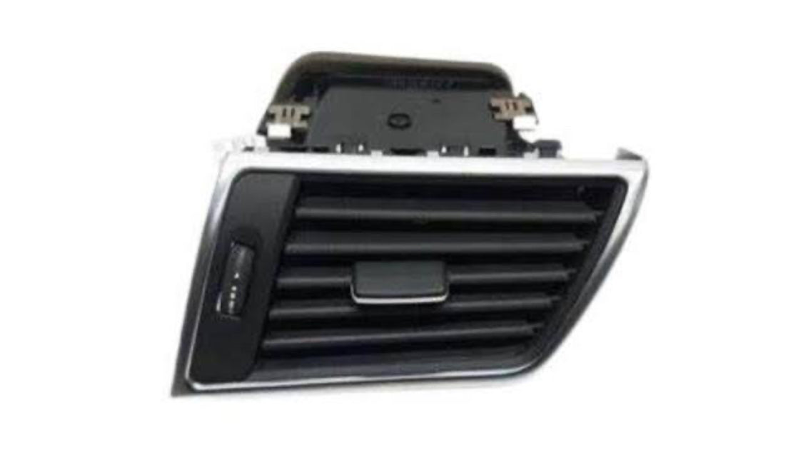1668302254 Air vent RHS front W166 ML NEW (A/C)