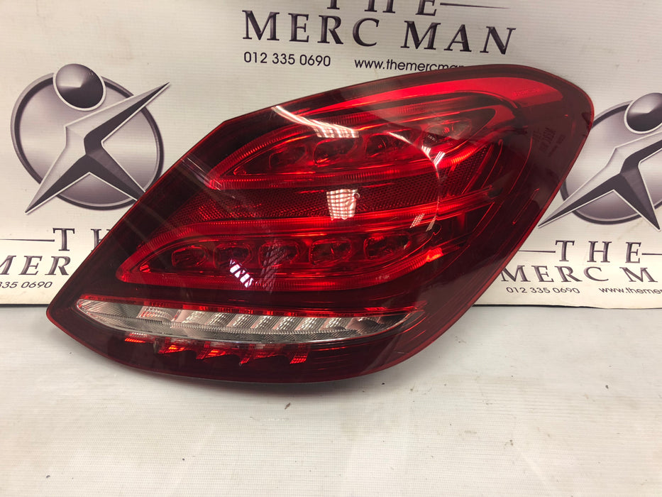 2059061457 Tail Lamp For W205 C Class Right Side LED New